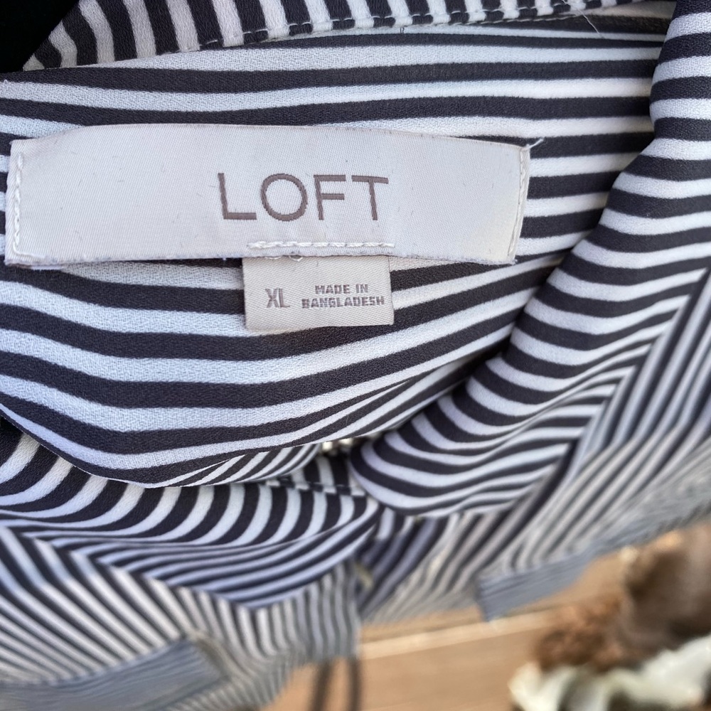 Loft soft button down blouse - Picture 2 of 2